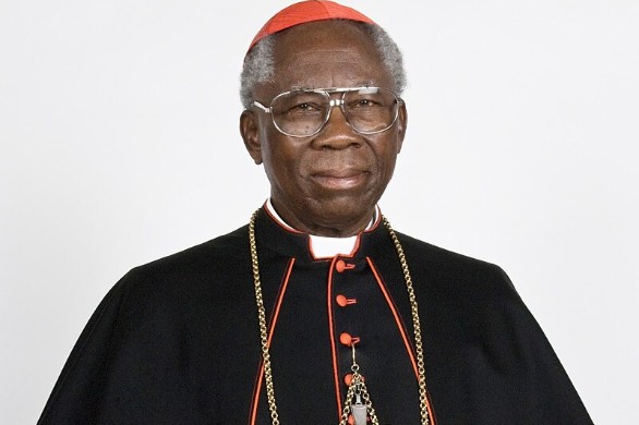 Cardinal Arinze : "L'Église n'a pas le pouvoir de bénir les couples homosexuels"